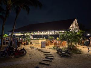 Danga Bay BayPoint Retreat