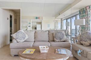 Ocean Front 2 Bedroom Condo at the Capri w Indoor and Outdoor Pool, Tennis Courts, Gym and more!