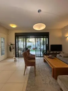 Garden apartment in Ramat HaSharon - Ramat HaSharon