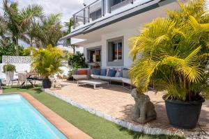 Bungalow apartment with private pool & ocean views