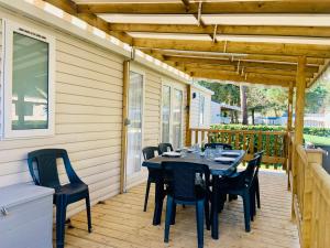 Campings MOBIL HOME LUXUEUX de 3ch - CAMPING LA PIGNADE 4 Etoiles - RONCE-LES-BAINS - COTE ATLANTIQUE : photos des chambres