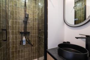 Cosy 1BR, Newly Renovated - Clichy | By Airnest