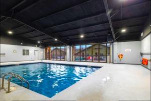 Roark A202, Indoor & Outdoor Pools, Fitness Center