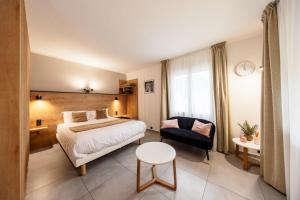 Hotels The Originals City, Hotel Azur, Fos-sur-Mer : photos des chambres