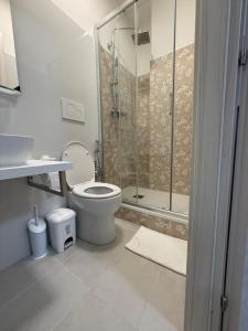 Quadruple Room with Private Bathroom