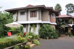 Marangu Summit Lodge - Kirongo