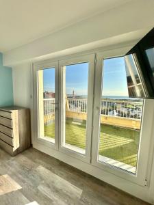 Vue panoramique au 8ème étage avec 3 Terrasses & 1 Parking à Berck-Plage