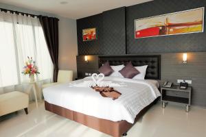Hotel The White Sand Suites