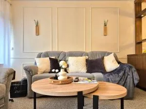 Cozy Farmhouse mit Terasse - 5min zum Waldweg - 比绍夫斯格林