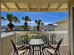 Sandpiper Cover 2031 near beach sleeps 4