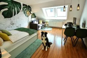 HOMELY STAY Serenity Greens - Stylisch Studio-Apartment with kitchen - 10 min to central station, pet friendly - Planegg