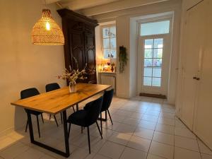 36 rue Saint Nicolas Barfleur jardin clos 30m Port