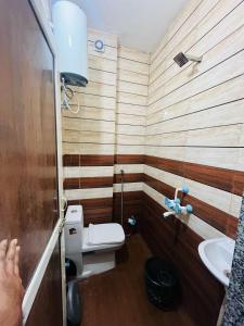 Hotel Deepak place