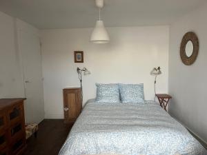 Maisons de vacances 36 rue Saint Nicolas Barfleur jardin clos 30m Port : photos des chambres