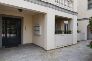 Smart Apt di Design con Garage Privato - ItalyWeGo
