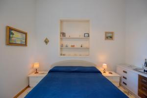 Casa di Claudio, Appartamento Spazioso con 3 Camere e Terrazza Panoramica nel Centro di Ischia