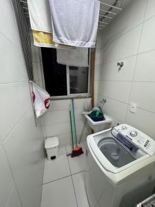 Apto Ed Wave, sol da manhã, andar alto, ótima localização