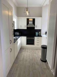 2 bedroom Townhouse within Grade C listed Ladysbridge House