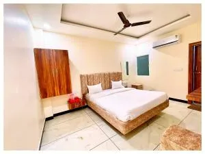 Hotel Premium I-Bex Manali Near Durga Temple - Restaurant - Spa - Facilities - BEST HOTEL IN MANALI - Manāli