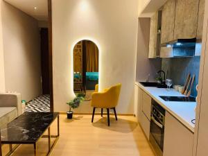 Luxurious Suite 18 by Opulent Studio
