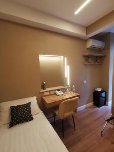 Budget Single Room room in Hotel Fiori