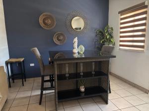 -Casita Esterito- Cerca del Malecón-3 BLOCKS OF THE BOARDWALK