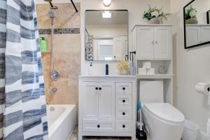 Historic Barrio Logan Bungalow