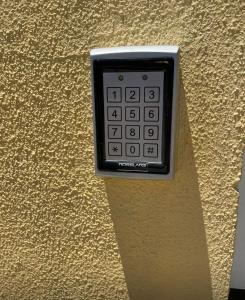 -Casita Esterito- Cerca del Malecón-3 BLOCKS OF THE BOARDWALK