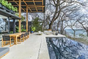 Ocean Front Tropical Paradise Elu & Nalani Luxury Villas