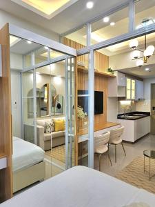 Franchelle Bliss - Shore 2 Residences Tower 1