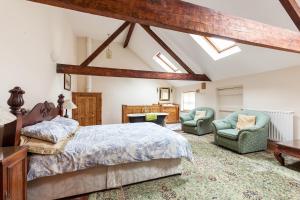 Unique Apartment with Parking - Malone