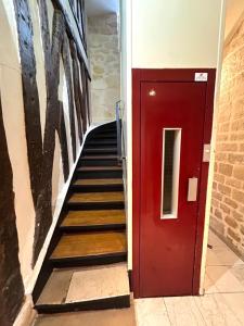 Large studio - heart of Paris