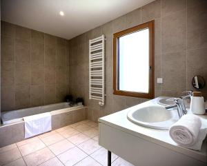 Villas La Celeste-Villa standing avec piscine et jardin : photos des chambres