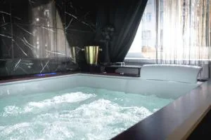 Euforia - Jacuzzi apartment Ukmergė - Towiany