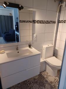 Studio neuf confortable à 10 min à pied de la gare