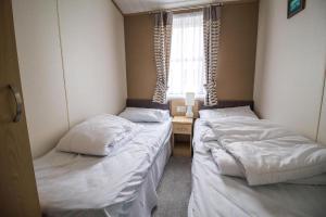 Beautiful Lodge At Manor Park Nearby Hunstanton Beach Ref 23021C