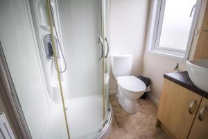 Beautiful Lodge At Manor Park Nearby Hunstanton Beach Ref 23021C