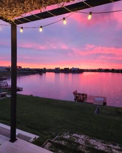 Casa Familiar Vista al Lago - Barrio Privado Escobar - 3 habitaciones - Pileta Climatizada y Jacuzzi - Parrilla - 364HOUSE