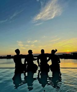 Casa Familiar Vista al Lago - Barrio Privado Escobar - 3 habitaciones - Pileta Climatizada y Jacuzzi - Parrilla - 364HOUSE