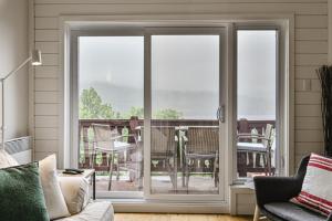 Scenic Condo Overlooking Mont Tremblant and the Lake