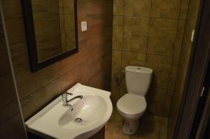 Triple Room with Garden View room in LAS PALMAS ROOMS