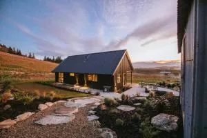 Rangers Retreat - Mountain Views - Rural - Hawea Flat