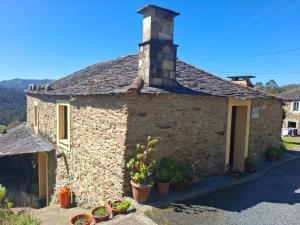 La Cabaña del Abuelo en la aldea cerca del mar