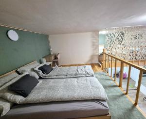 Calm and elegant apartment with AC in the downtown