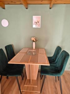 Calm and elegant apartment with AC in the downtown