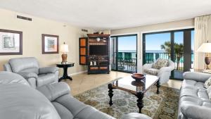 Emerald Towes 306 Beach Front 3rd Floor Condo