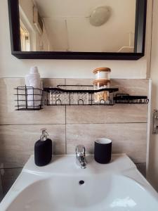 Big 1-Bed Flat Elephant & Castle