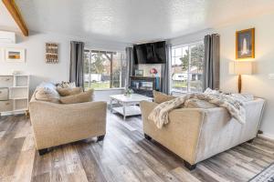 3 Mi to Beach Oregon North Coast Retreat