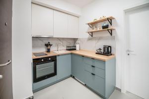 StayLux Balcony and Free Parking Apartment Near Lake and Old Town