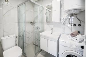 StayLux Balcony and Free Parking Apartment Near Lake and Old Town